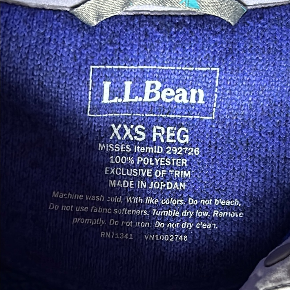 L.L. Bean Sweatshirt size XXS ☀️ - Picture 5 of 6